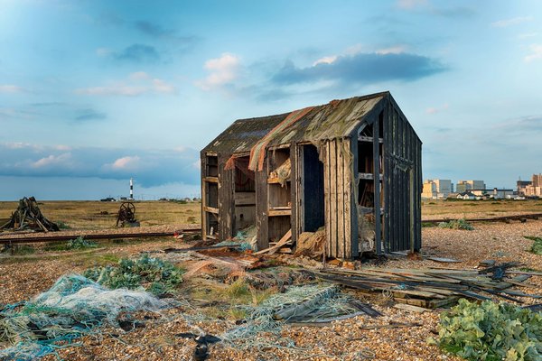 Wie wertet man eine veraltete Kücheneinrichtung mit modernen Akzenten auf?